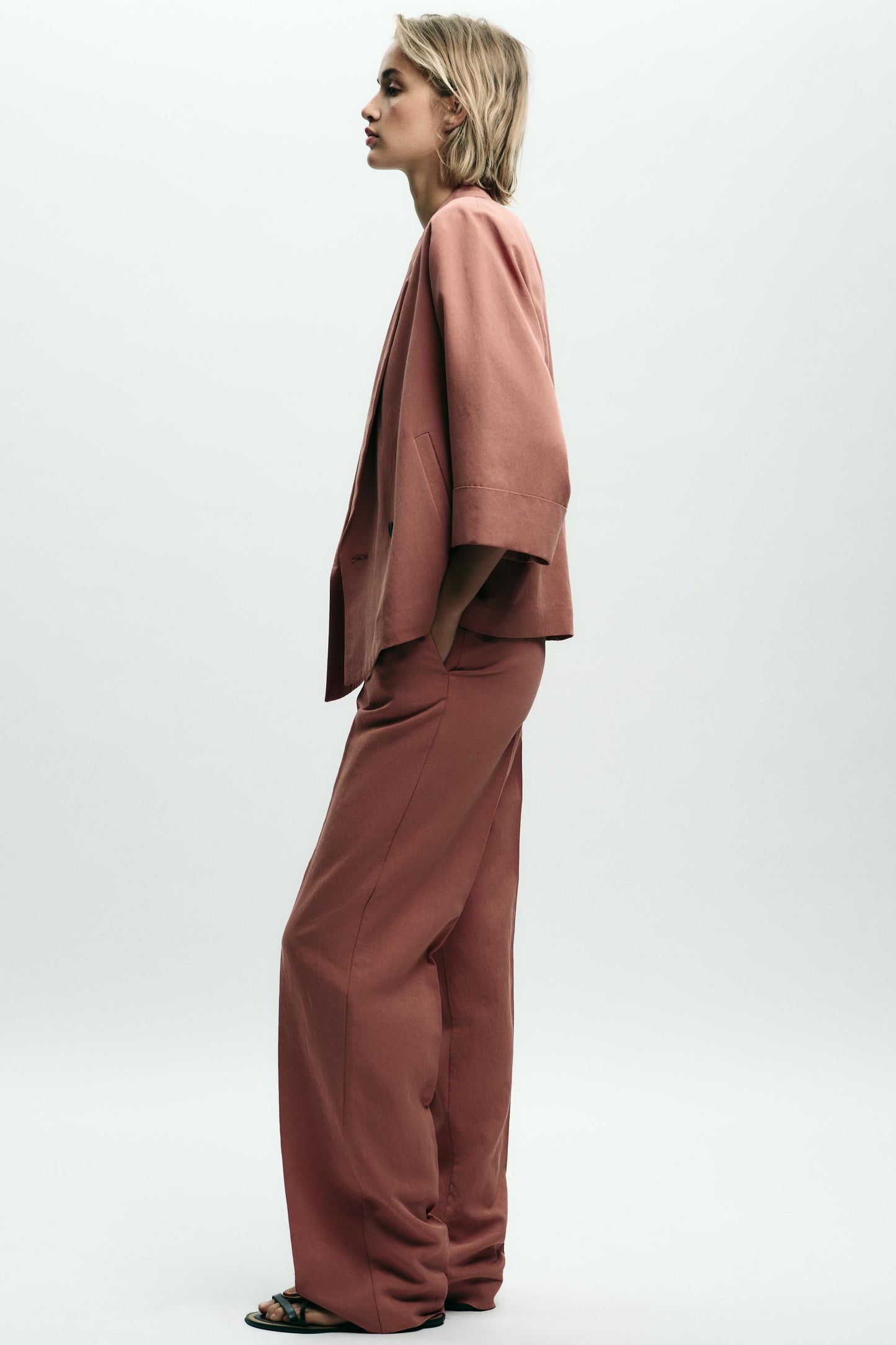 FRENCH SLEEVE DOUBLE-BREASTED BLAZER